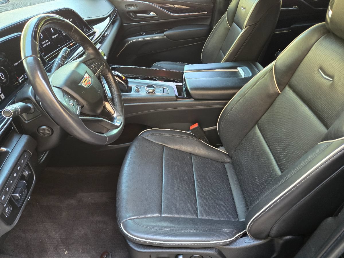 Used 2023 Cadillac Escalade ESV Sport w/ LPO, ONYX Package AWD/4WD image 26