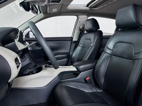 Used 2023 Honda HR-V EX-L image 17