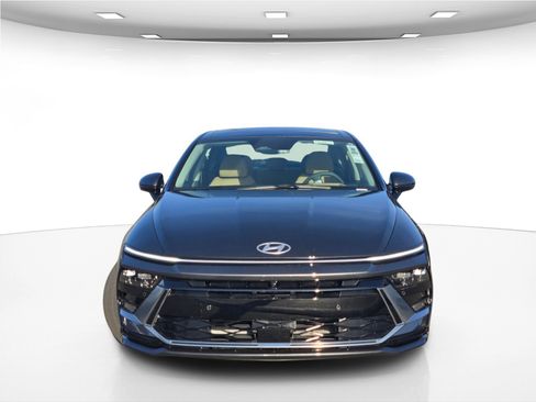New 2026 Hyundai Sonata Limited image 2