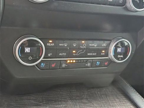 Used 2021 Ford Expedition Limited image 17