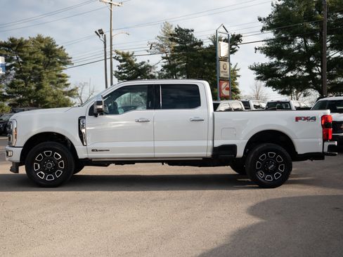 Used 2024 Ford F350 Platinum image 11