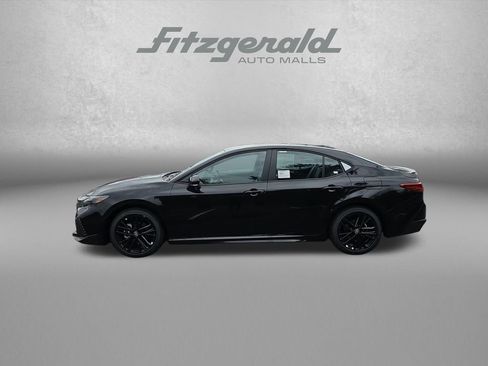 Used 2026 Toyota Camry SE FWD image 4