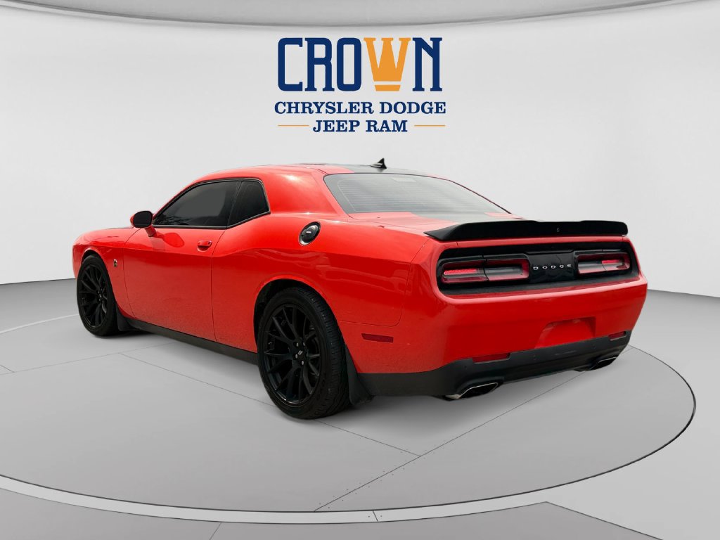 Used 2018 Dodge Challenger R/T Scat Pack RWD image 5
