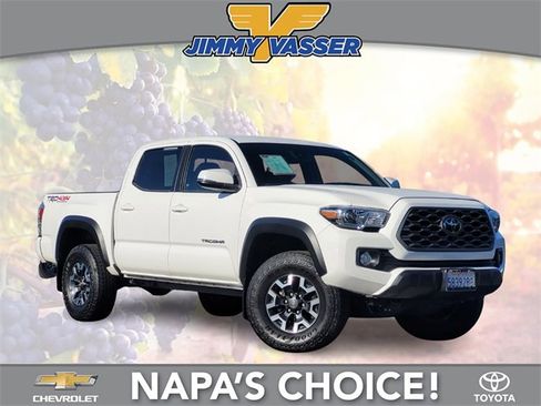 Certified 2022 Toyota Tacoma TRD Off-Road image 1