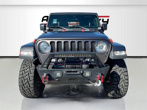 Used 2018 Jeep Wrangler Unlimited Sahara w/ Safety Group image 2