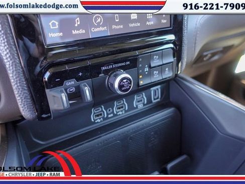 New 2025 RAM 1500 Limited w/ Trailer Tow Group image 18