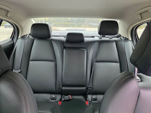 Used 2022 MAZDA MAZDA3 s image 25