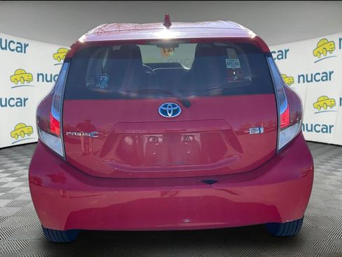Used 2015 Toyota Prius C One FWD image 3