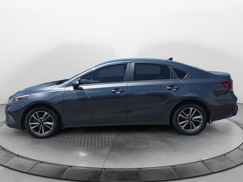 Used 2024 Kia Forte LXS FWD image 2
