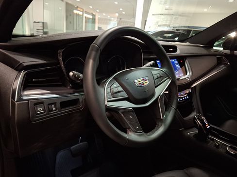 Certified 2024 Cadillac XT5 Luxury AWD/4WD image 17