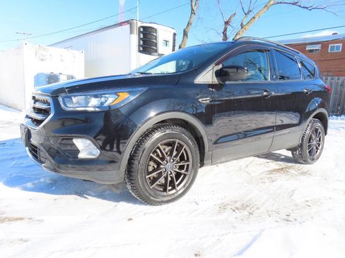 Used 2019 Ford Escape SE image 4