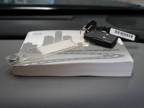 Used 2019 Chevrolet Colorado W/T w/ Custom Special Edition image 35