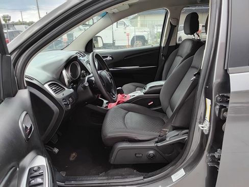 Used 2016 Dodge Journey SXT w/ Comfort/Convenience Group image 8