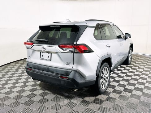 Used 2022 Toyota RAV4 XLE Premium AWD/4WD image 3