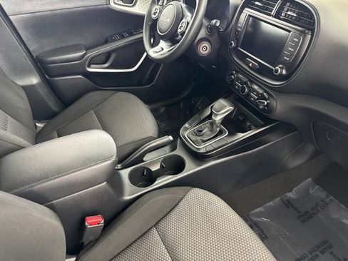 Used 2022 Kia Soul LX w/ Technology Package FWD image 23