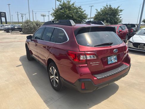 Used 2018 Subaru Outback 2.5i Limited AWD/4WD image 7