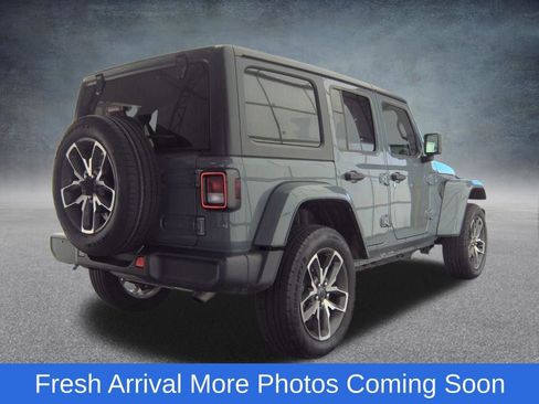 Used 2024 Jeep Wrangler Unlimited w/ Convenience Group image 6