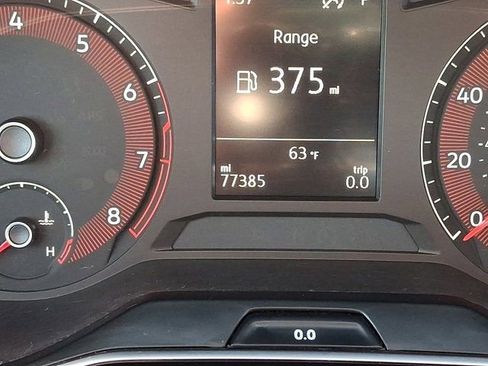 Used 2021 Volkswagen Jetta SE image 25