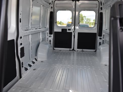 New 2026 RAM ProMaster 2500 w/ Premium Convenience Group image 21