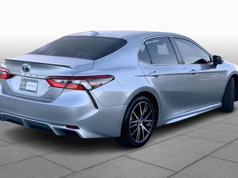 Used 2023 Toyota Camry SE image 13