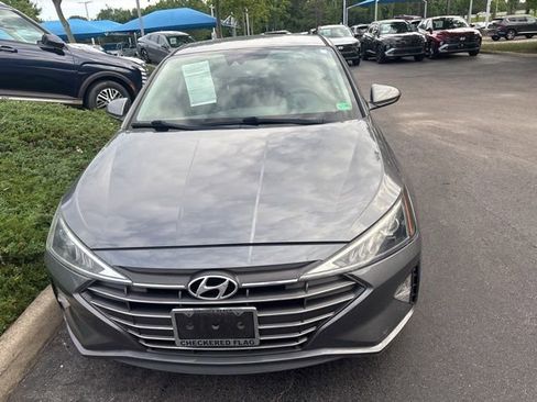 Used 2020 Hyundai Elantra SE w/ Cargo Package (C1) FWD image 3