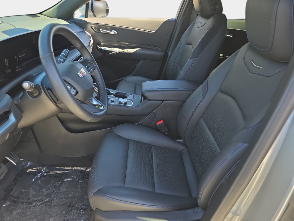 Used 2025 Cadillac XT4 Sport FWD image 18