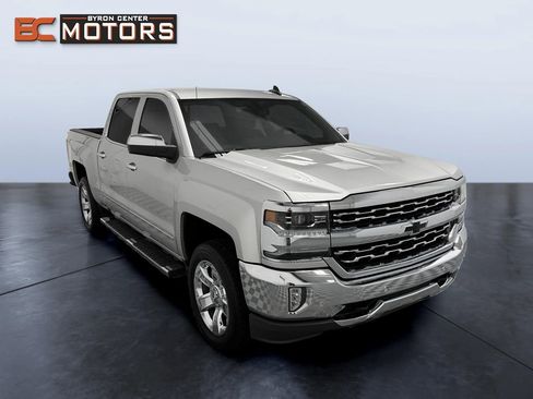 Used 2017 Chevrolet Silverado 1500 LTZ w/ Sport Package image 7