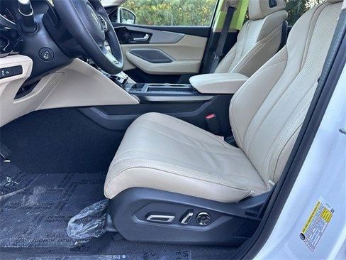 Certified 2026 Acura MDX FWD w/ Technology Package image 9