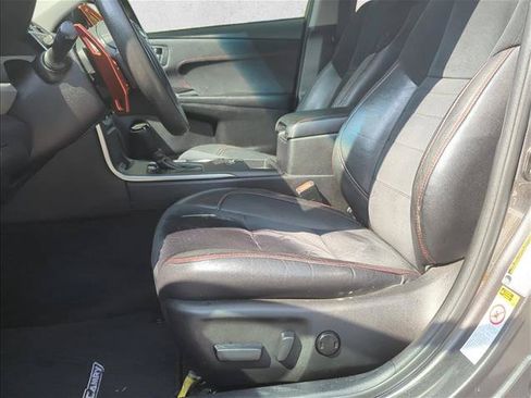 Used 2017 Toyota Camry XSE w/ Moonroof Package FWD image 9