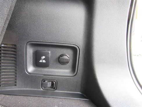 Used 2019 Hyundai Santa Fe XL image 7