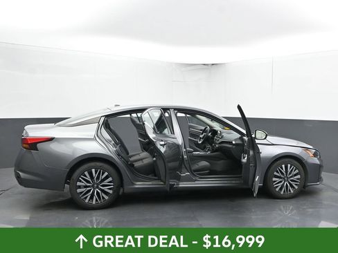 Used 2023 Nissan Altima 2.5 SV image 58