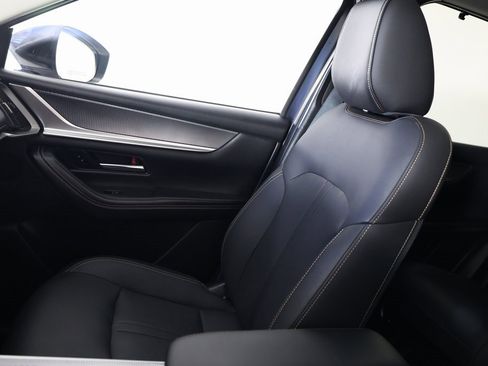 Used 2025 MAZDA CX-70 Plug-In Hybrid w/ Premium Pkg image 37