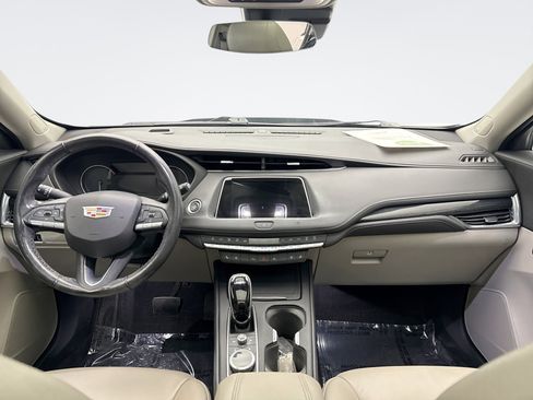 Used 2020 Cadillac XT4 Premium Luxury image 14