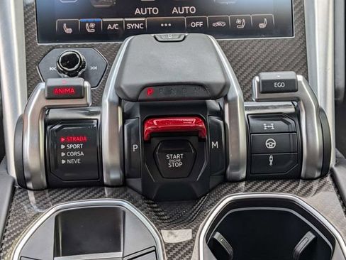 Used 2024 Lamborghini Urus S AWD/4WD image 45