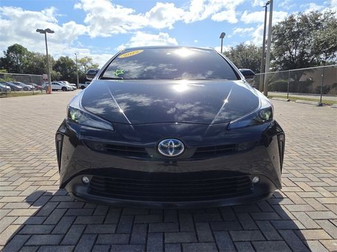 Certified 2022 Toyota Prius L Eco image 2