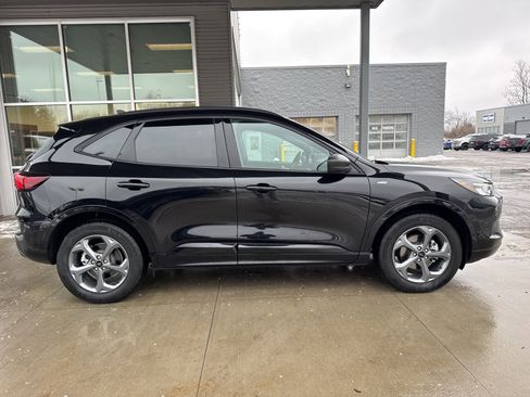 Certified 2024 Ford Escape ST-Line w/ Tech Pack #1 image 9