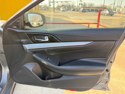 Used 2017 Nissan Maxima 3.5 SL image 14