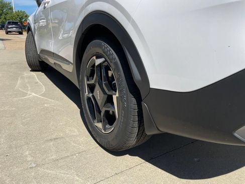 New 2026 Kia Sportage EX FWD image 17