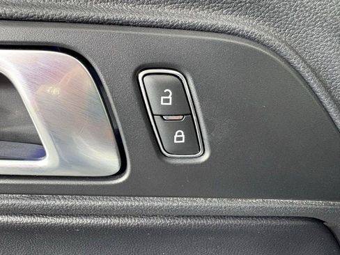 Used 2022 Ford Mustang Premium RWD image 17