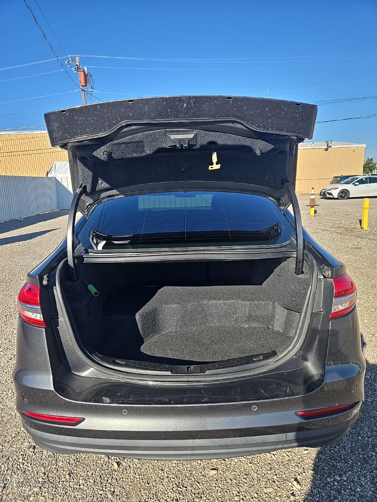 Used 2019 Ford Fusion Titanium FWD image 5