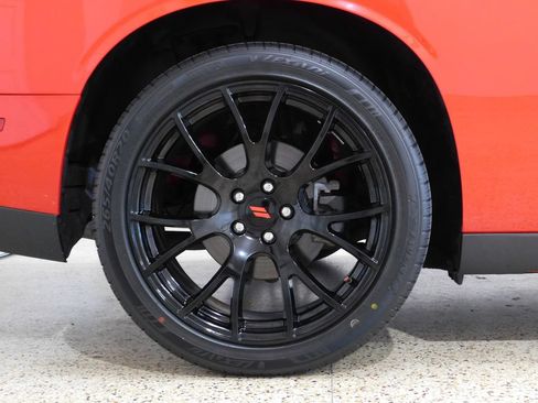 Used 2015 Dodge Challenger R/T Plus RWD image 74