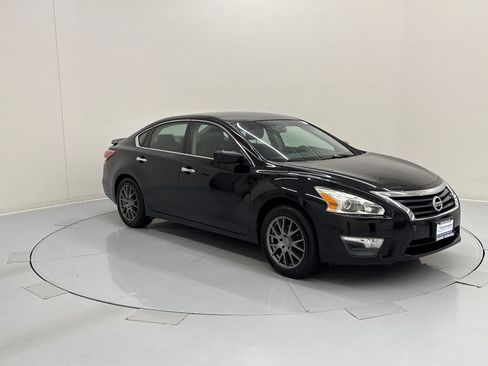 Used 2013 Nissan Altima 2.5 SV FWD image 8