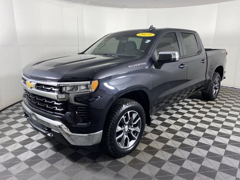 Used 2023 Chevrolet Silverado 1500 LT AWD/4WD image 11