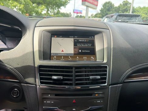Used 2018 Lincoln MKT AWD image 21