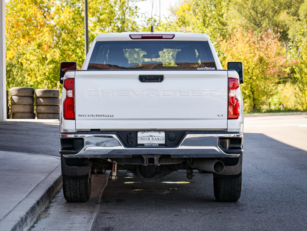 Used 2024 Chevrolet Silverado 2500 LT w/ Convenience Package AWD/4WD image 4