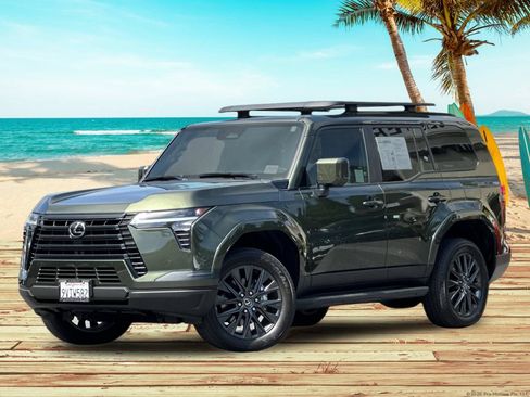 Used 2025 Lexus GX 550 w/ Accessory Package (31) AWD/4WD image 2
