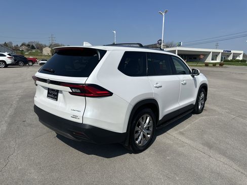 Certified 2024 Toyota Grand Highlander Limited image 5