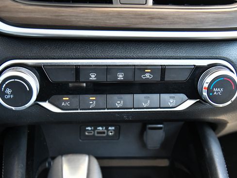 Used 2023 Nissan Altima 2.5 SV FWD image 23