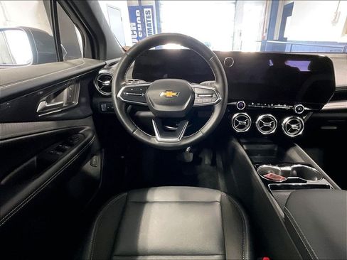 Used 2024 Chevrolet Blazer EV LT AWD/4WD image 17