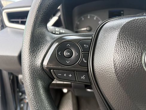 Used 2025 Toyota Corolla LE FWD image 20